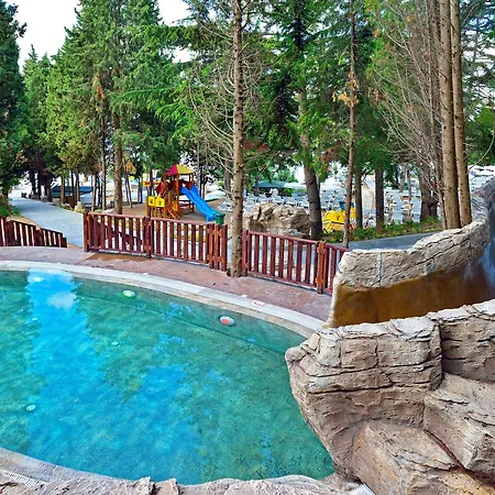 Semesteranläggning (resort) Sol Mare 4*