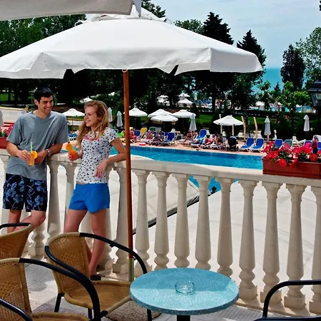 Semesteranläggning (resort) Sol Mare 4*
